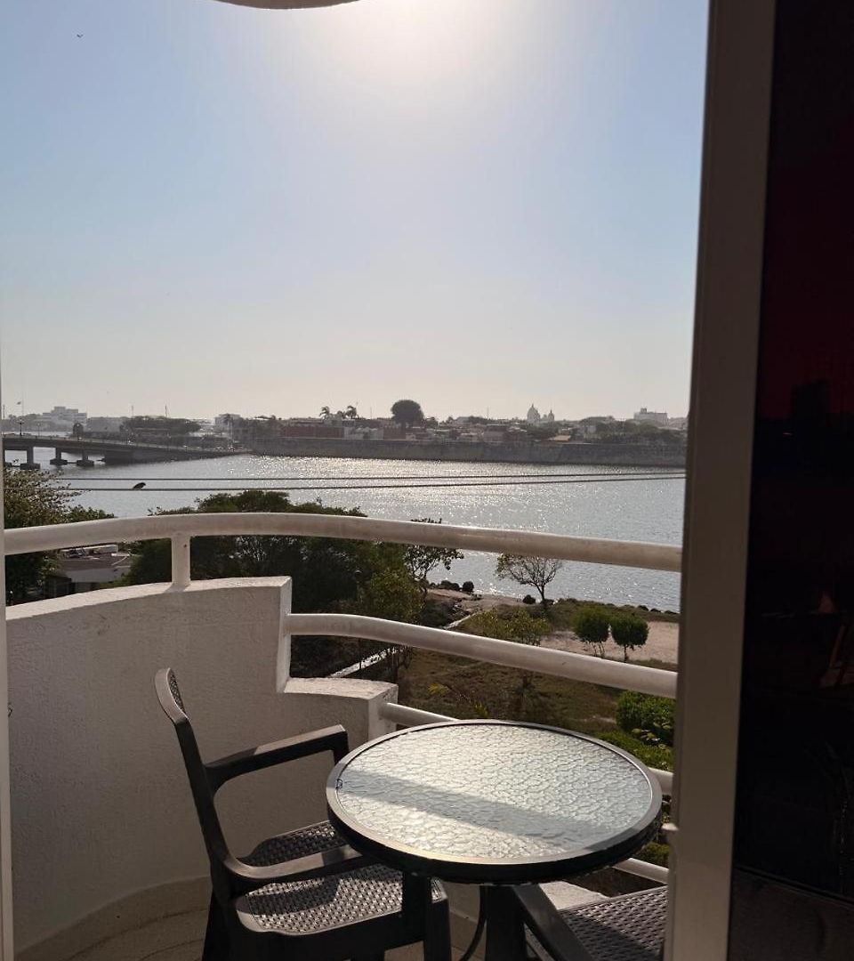 Comfort - Bay View Access - 500 Mbps Wifi - Near Getsemaní *